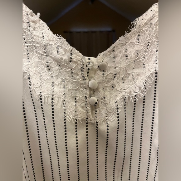 Abercrombie lace trimmed camisole - Picture 3 of 4